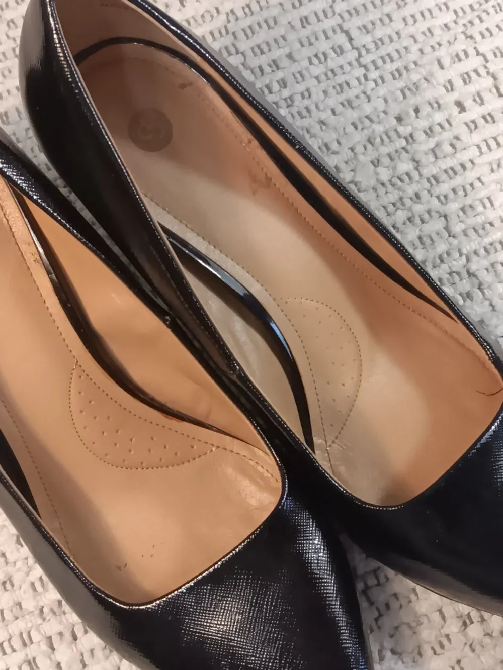 db Dress Barn 'Gallery' women's chunky black pumps w/ gold embellishment sz 10 M